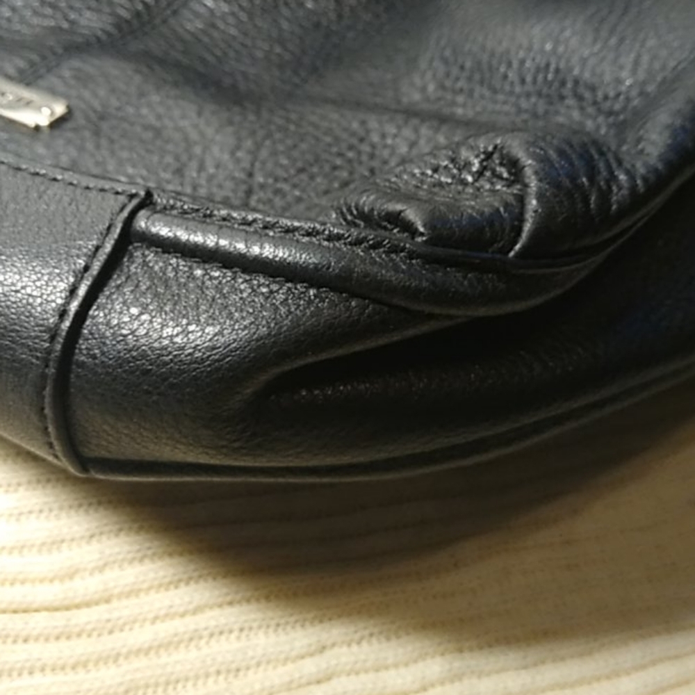 Coach - Picture 3 of 10